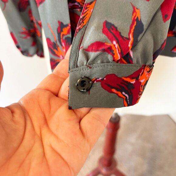 Madewell Silk Floral Tie Neck Faux Wrap Top in Bridgette Architect Green Small - Picture 8 of 10